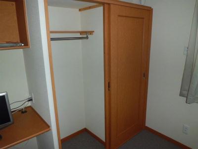 収納　ハンガーバー付のクローゼット。