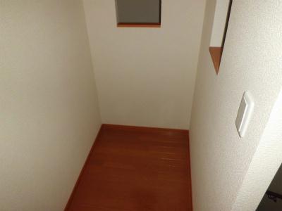 その他　階段脇のフリースペース。