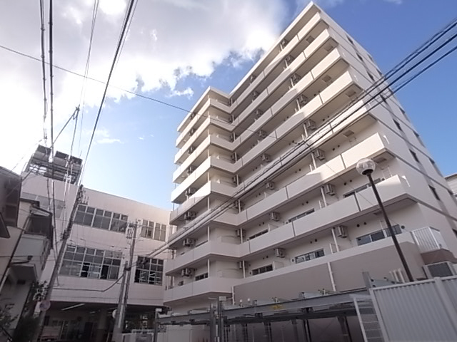 【神戸市東灘区住吉南町のマンションのエントランス】