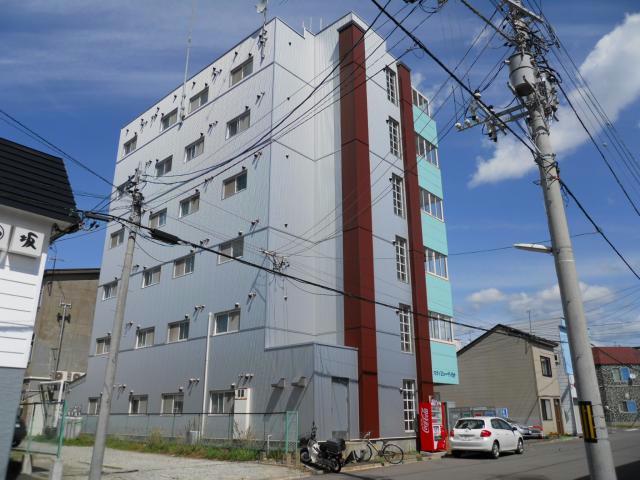 函館市千代台町のアパートの建物外観