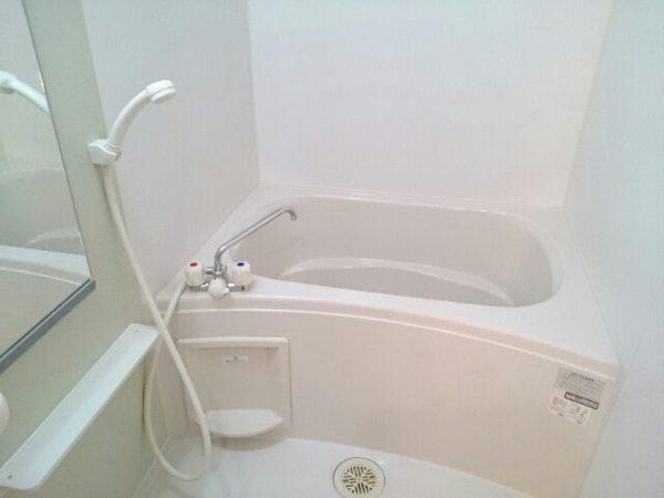 バス・シャワールーム　浴室乾燥機付き！