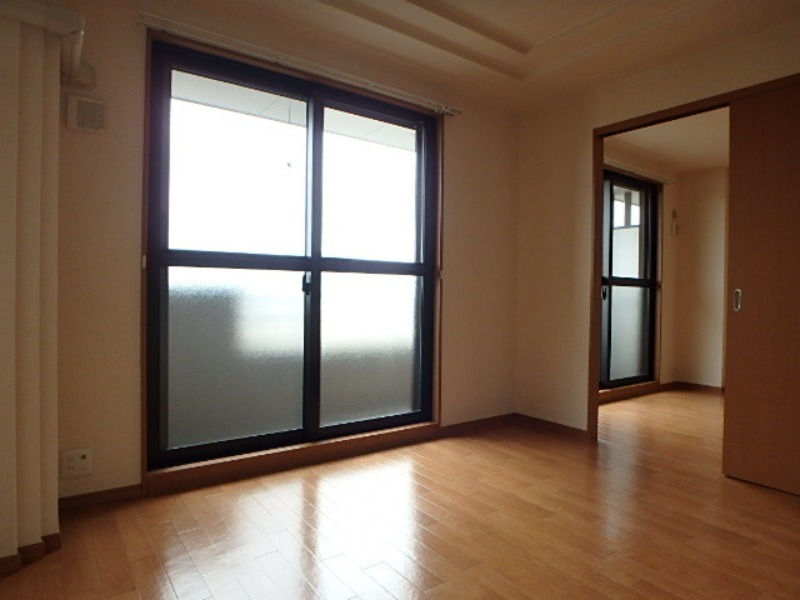 居室・リビング　図面と現状に相違がある場合には現状を優先