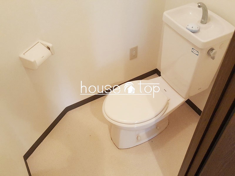 トイレ　バス・トイレ別が魅力的！水廻りも綺麗にリフォームしてますよ！