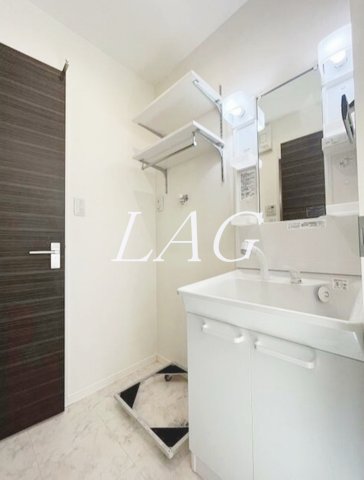 洗面設備　独立洗面台です。