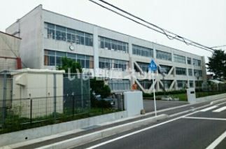 小学校　八戸市立多賀小学校（小学校）まで384m