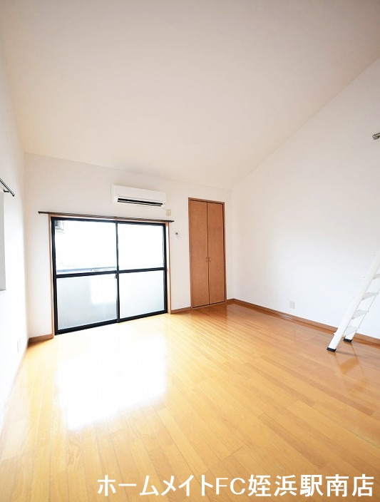 居室・リビング　★広々7.5帖の洋室♪★