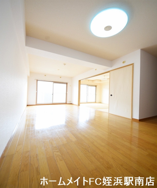 その他部屋・スペース　★十分な広さ14帖のリビング♪★参考写真