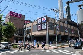 ショッピングセンター　イオンスタイル赤羽（ショッピングセンター）まで876m