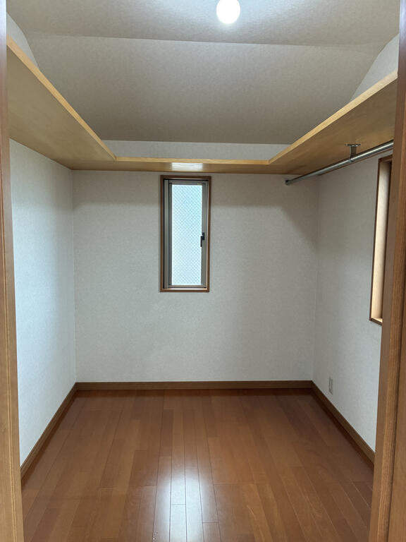 収納　広いウォークインクローゼット