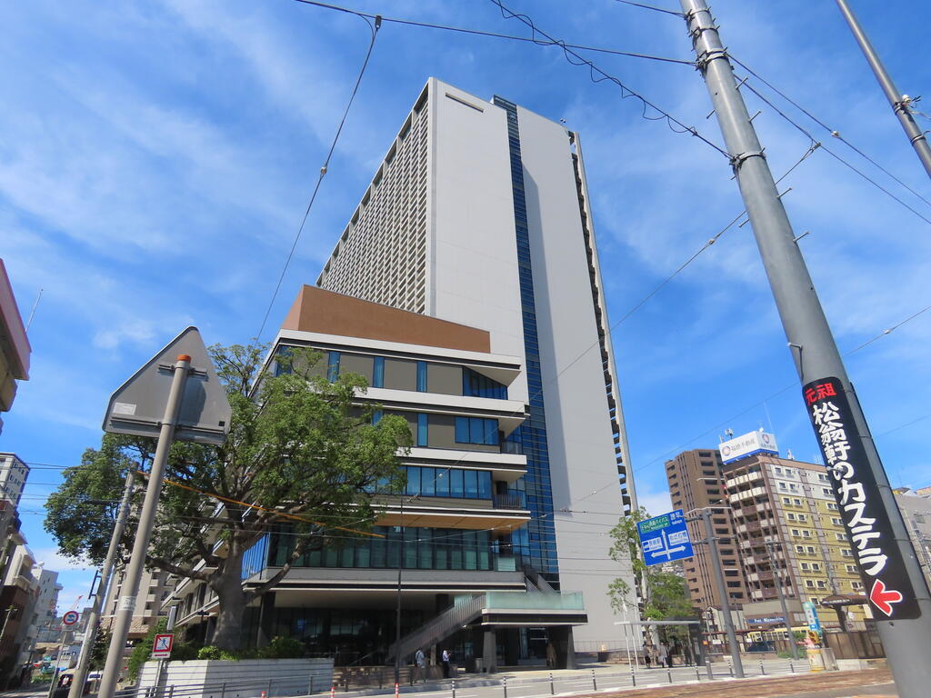 役所　長崎市役所（役所）まで301m