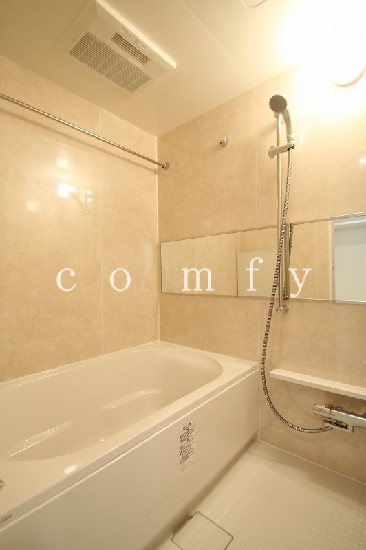 バス・シャワールーム　バスルーム