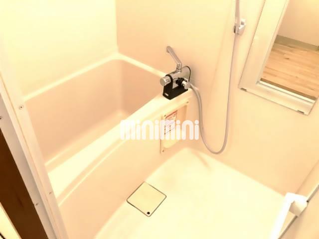 バス・シャワールーム　蛇口がシングルレバーで使いやすいです