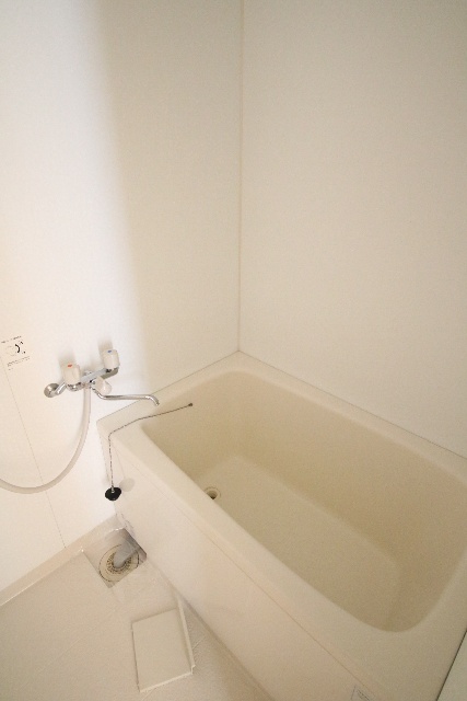 バス・シャワールーム　※別室の参考写真の為、現況優先です。