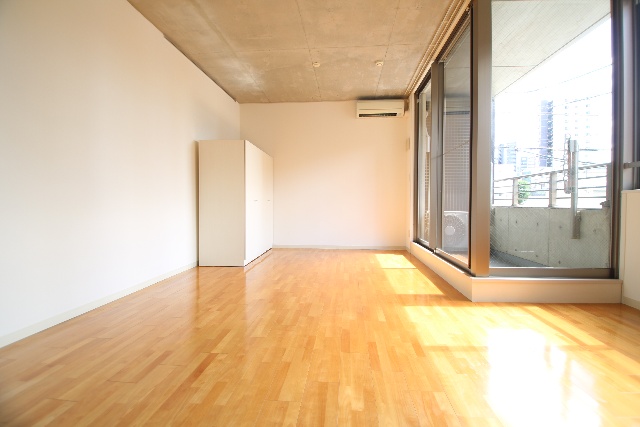 居室・リビング　※別室の参考写真の為、現況優先です。