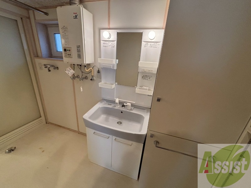 洗面設備　こちらに洗面台があります。朝の洗顔はこちらで。