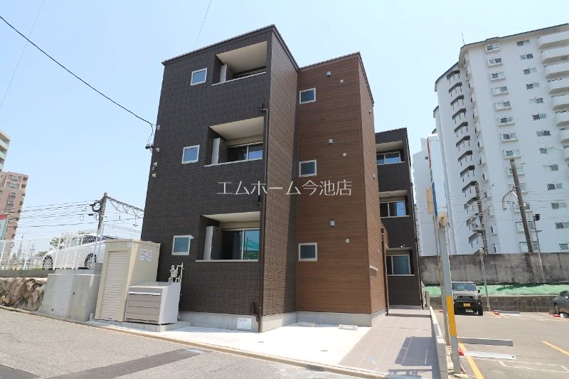 建物外観　外観　オートロック防犯カメラTVモニターホン宅配BOX完備