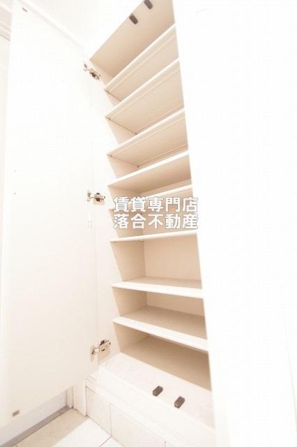 収納　大きなシューズ収納