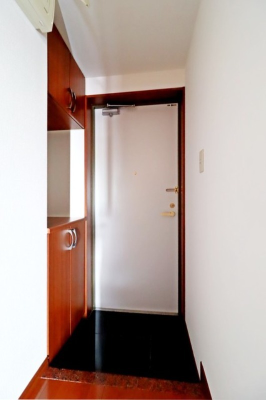 玄関　図面と現状に相違がある場合には現状を優先