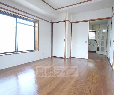 居室・リビング　開放的なお部屋です！