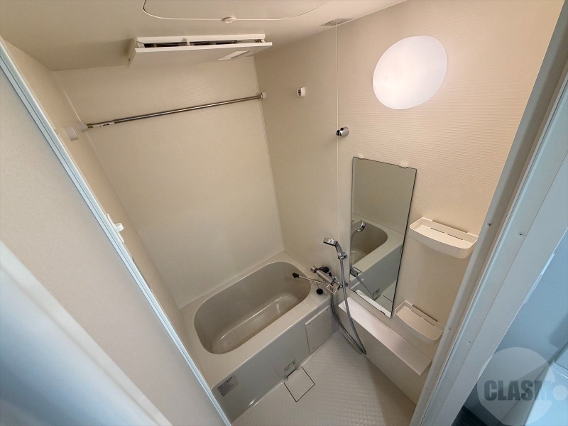 バス・シャワールーム　浴室乾燥機付きバスルーム