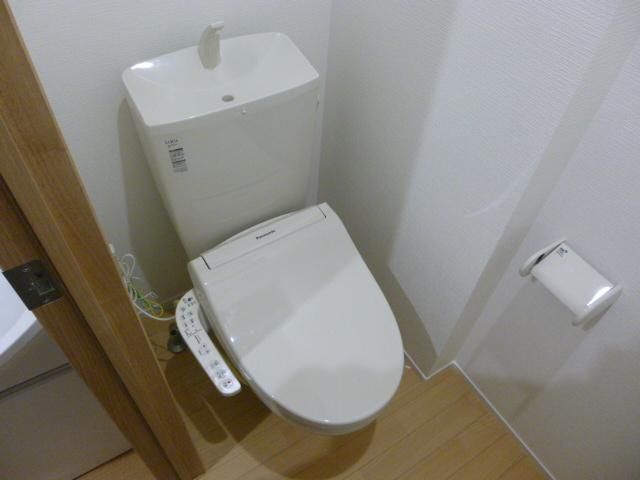トイレ　コンパクトで使いやすいトイレです