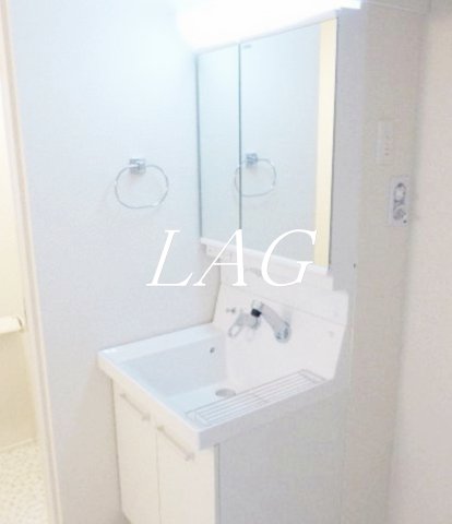 洗面設備　洗面台です。（同仕様です。）