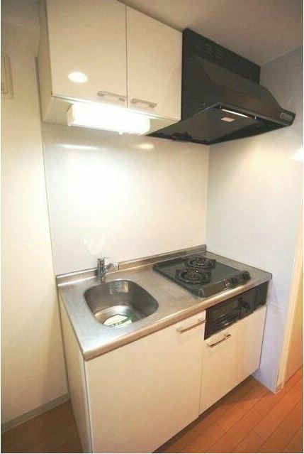 キッチン　同物件別部屋