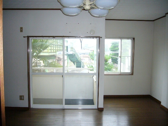 居室・リビング　実際はシーリングライトです