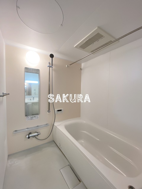 バス・シャワールーム　ご家族や長時間入浴に便利な追い炊き機能付きです♪