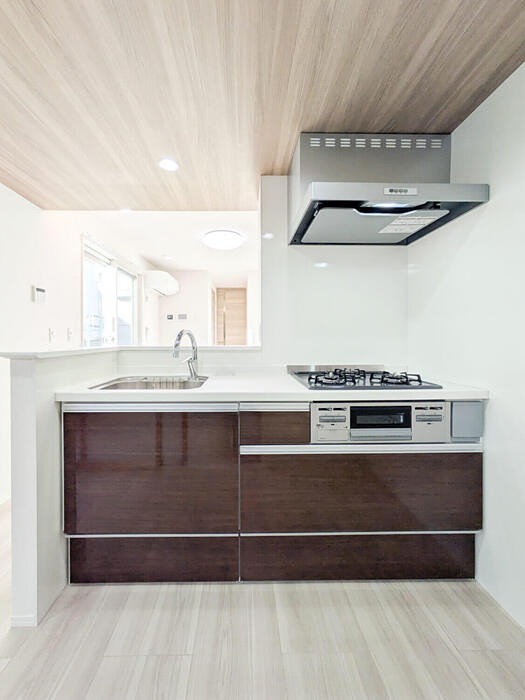 キッチン　3口コンロ・グリル付きです★