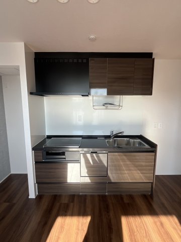 キッチン　コンパクトなキッチンで掃除もラクラク