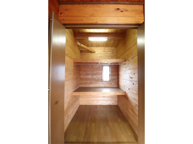 収納　ウォークインクローゼット