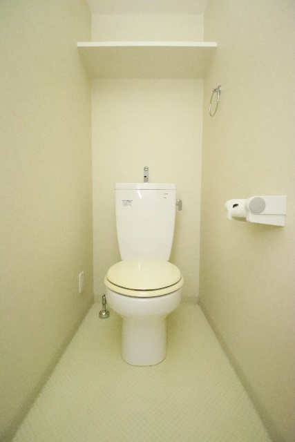 トイレ　※別室の参考写真の為、現況優先です。