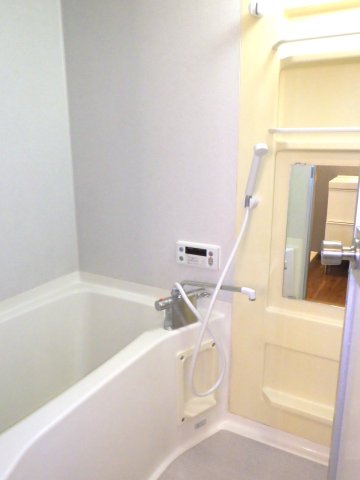 バス・シャワールーム　＊イメージです／同タイプのお部屋です