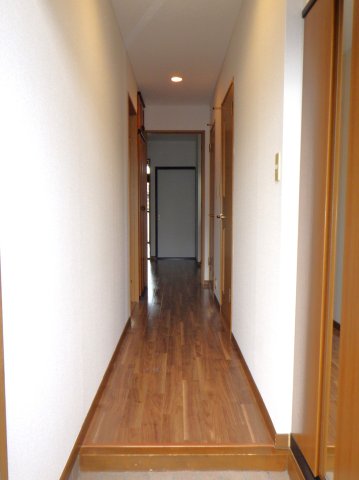 玄関　＊イメージです／同タイプのお部屋です