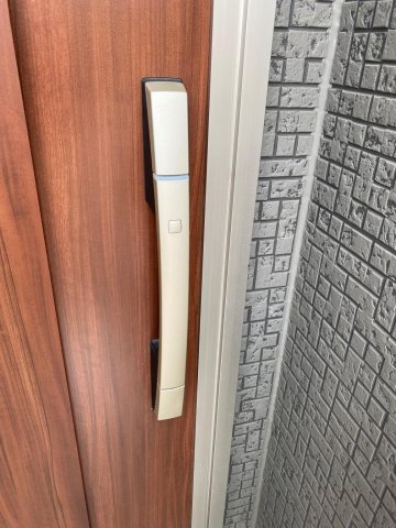 玄関　タッチキーで楽々