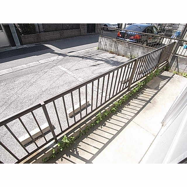 バルコニー　洗濯物もよく乾きます。