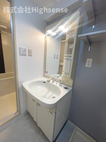 洗面設備　使いやすい洗面所です