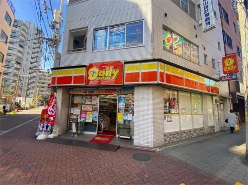 コンビニ　デイリーヤマザキ御園店（コンビニ）まで150m