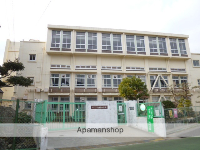 小学校　神戸市立小学校唐櫃小学校（小学校）まで377m