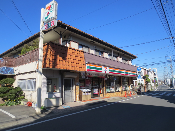 コンビニ　セブンイレブン（コンビニ）まで230m