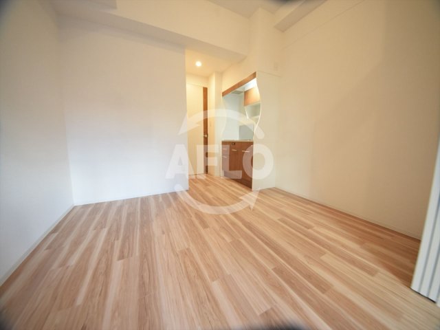 居室・リビング　セレニテ桜川駅前プリエ　リビング