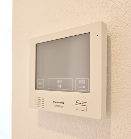 セキュリティ　モニタ付きで来客時も安心