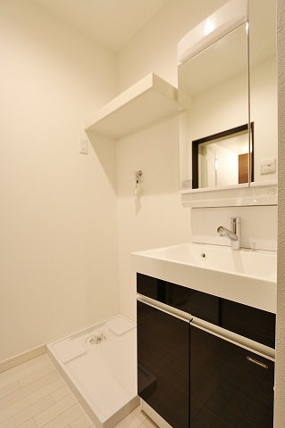 洗面設備　朝の支度はこちらでどうぞ