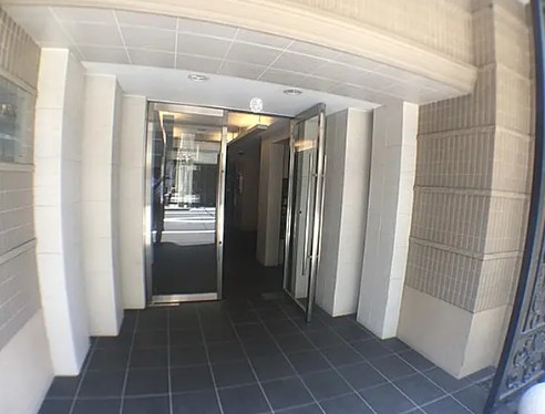 エントランス　清潔なエントランスです