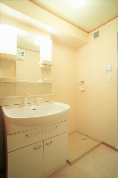 洗面設備　反転タイプ参考