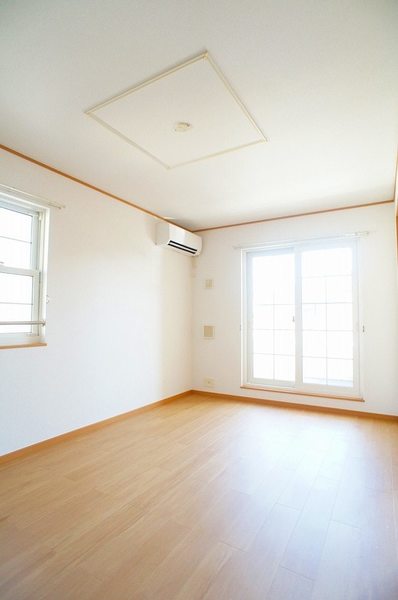 居室・リビング　反転タイプ参考