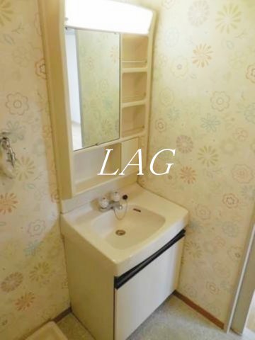 洗面設備　洗面台です。