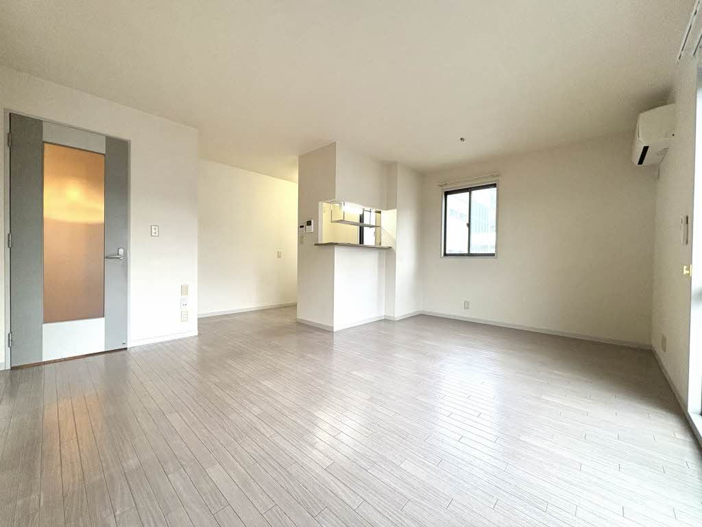 居室・リビング　リビング