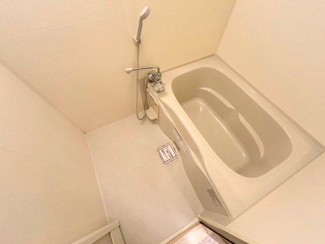 バス・シャワールーム　ゆったりと入るなら、お風呂とトイレとは別々が嬉しいですよね。